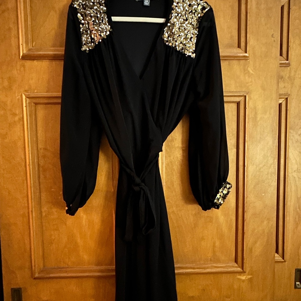 Donna Ricco Black Dress with Gold Sequin Shoulders